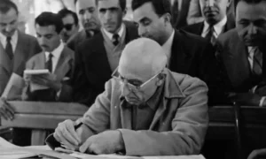 خیانت حزب توده به مصدق؛ نقد رهبران و آینده چپ در ایران